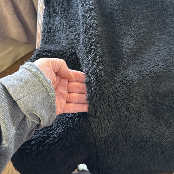 Koolaburra by Ugg Teddy Bear Black Hooded Cardigan Size Large - Picture 8 of 10